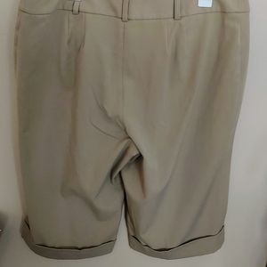 Lane Bryant beige bermuda shorts size 16